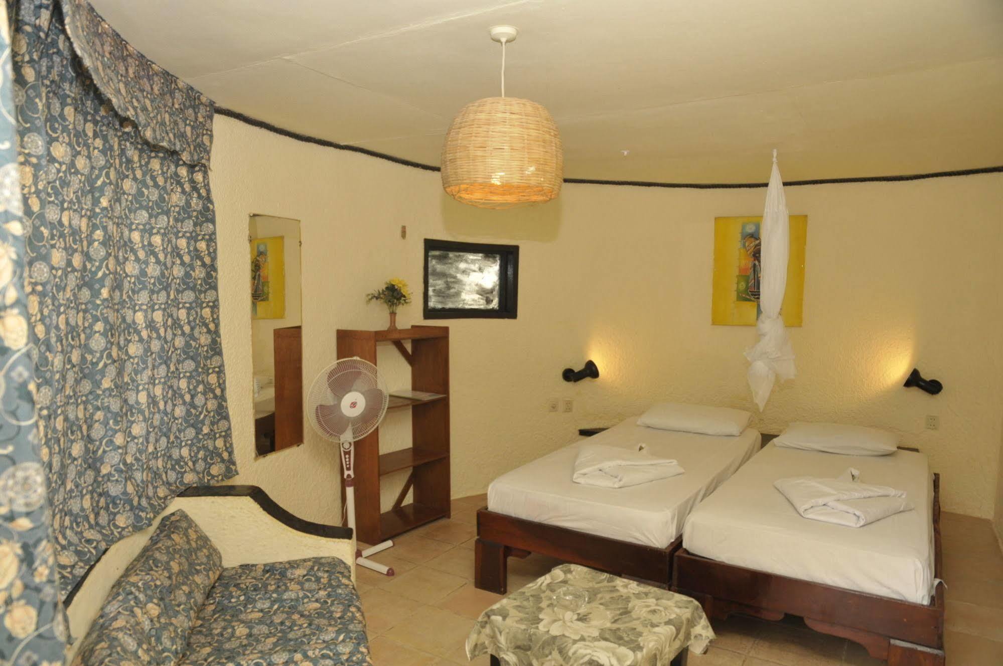 African Village Hotel Bakau ภายนอก รูปภาพ
